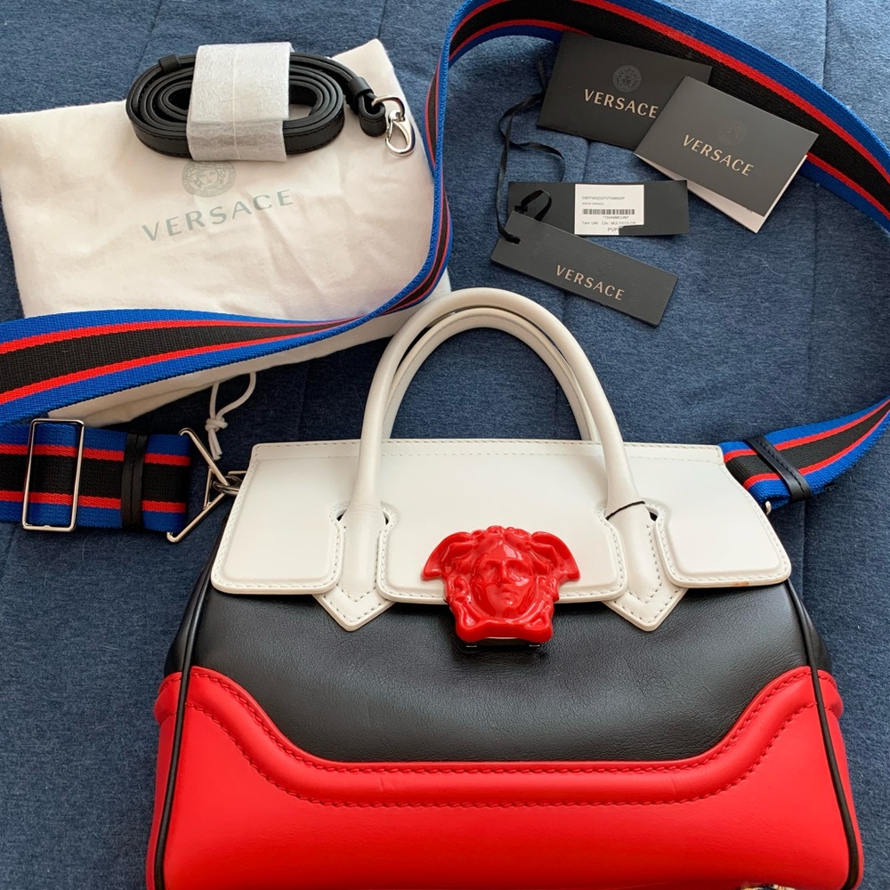 SOLD ‼️ Gianni Versace Palazzo Empire Bag